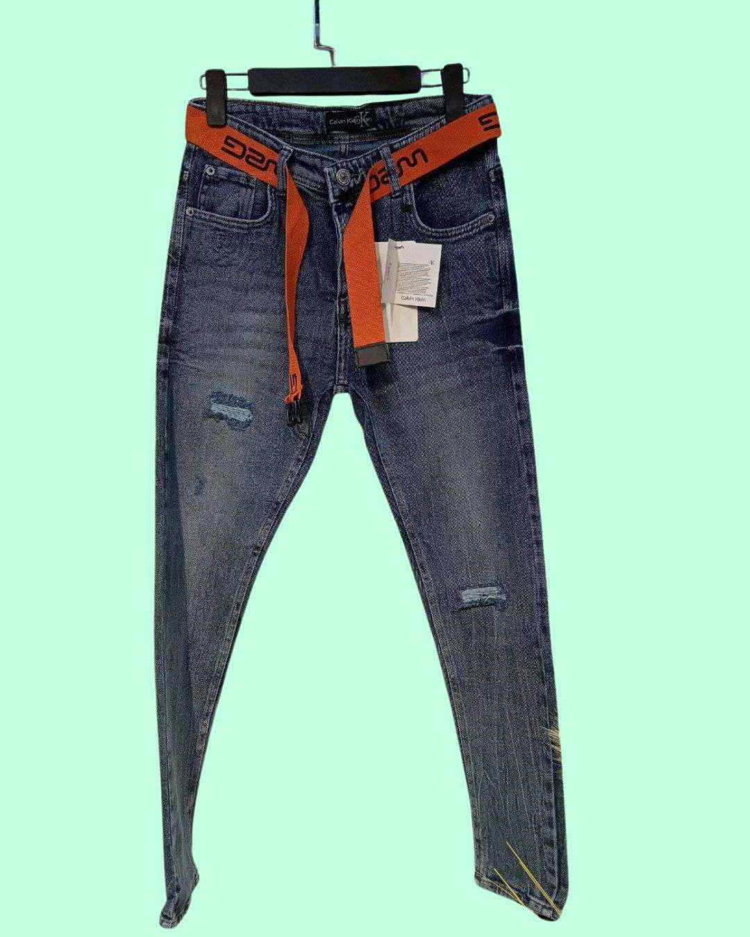 بنطلون مقطع